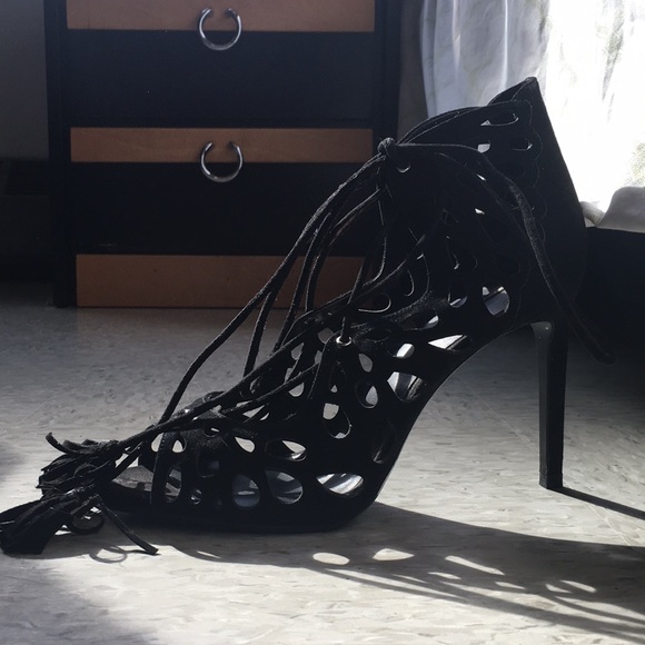 Black open-toe high heels with laces - Picture 2 of 2